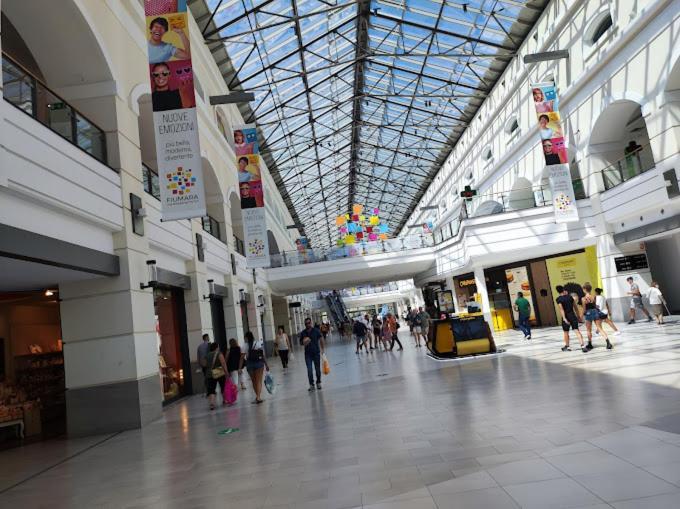 Fiumara Mall Apartment Genua Exterior foto